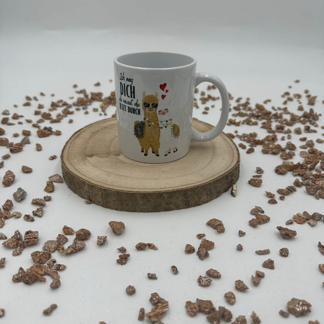 Mug - Hug with two Alpacas